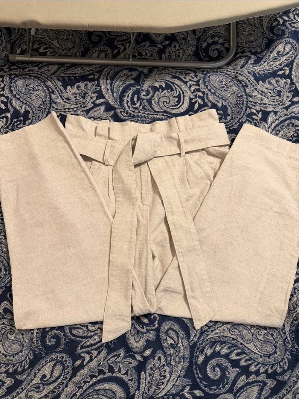 Boden Linen-Blend High-Waist Tie Belt Trousers - Cream